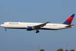 Boeing 767-400 Delta Airlines N834MH