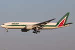 Boeing 777-200 Alitalia EI-ISD