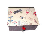 Schmuckbox L Japanstoff Leinen Blumenwiese und Leinen grau Pünktchen mit Lederband, personalisierbar 