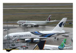 Airbus A380 Malaysia Airlines et Airbus A340-600 Qatar Airways