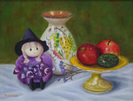 33　会友　高松 典雄　魔法使い人形と壺と果物　F6　油彩