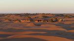 Notre campement vu du haut de la dune au soleil levant