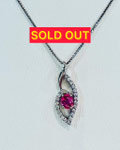 Ptピンクサファイヤ・ダイヤペンダント　S：0.442ct　D：0.18ct　チェーン：45cmスライド式ベネチアン　￥180,000（税込）
