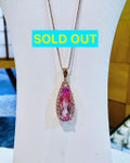 K18PGクンツアイト・ダイヤペンダント　K：2.85ct　D：0.35ct　ペアシェイプカット　45cmスライド式チェーン付　￥190,000（税込）