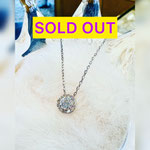 Ptダイヤペンダント　D：0.505ct（D・SI－1・G）・0.17ct　スライド式チェーン付　￥275,000（税込）