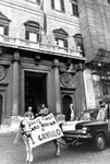 Roma, Novembre 1976 - Crisi energetica, cavallo traina auto in Parlamento