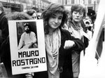 Roma, Novembre 1990 - Mara, nipote di Mauro Rostagno alla manifestazione a Montecitorio contro stragi