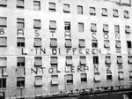 Roma, 1966 - Casa dello studente, enorme scritta contro intolleranza