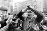 Roma, Marzo 1990 - Vincenzo Muccioli alla manifestazione a Montecitorio delle madri coraggio per dire no alla droga