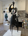 Antonine de Saint Pierre, sculpture, Phenix,  mobile 170cm, sculpture en découpe d'acier peint. Galerie Gabel, Biot, France