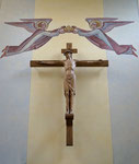 Christus am Kreuz, Altarraum, Weidenholz natur, 2,2 m, 1960