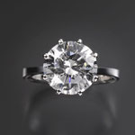 Solitär 18K WG, CHF 131'600, November 2010