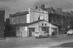 The 1827 Congregational chapel in 1956. The houses to the right were demolished by 1968 when the petrol station (now Shell) opened.