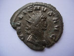 antoninien, Rome, 263/264, 3.09g, 3e officine, Avers: GALLIENVS AVG,  buste cuirassé à droite ruban B