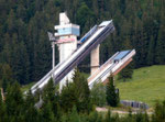 Hier nochmal die hochmodernen Drachenstartrampen in O.-dorf