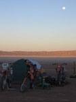 NAMIBIA MOTORRADREISEN ENDUROTOUREN QUADTOUREN GELÄNDEWAGENTOUREN ABENTEUERREISEN OFFROADTOUREN / NAMIBIA DESERT RHINO  WINDHOEK  KHOMASHOCHLAND OMARURU SPITZKOPPE BRANDBERG UIS TWYFELFONTEIN GAI AS UGAB RIVER MESSUM CRATER CAPE CROSS SKELETON COAST 