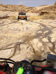 4X4 OFFROAD NEL LETTO DI UN FIUME