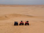 NAMIBIA MOTORRADREISEN ENDUROTOUREN QUADTOUREN GELÄNDEWAGENTOUREN ABENTEUERREISEN OFFROADTOUREN / NAMIBIA DESERT RHINO  WINDHOEK  KHOMASHOCHLAND OMARURU SPITZKOPPE BRANDBERG UIS TWYFELFONTEIN GAI AS UGAB RIVER MESSUM CRATER CAPE CROSS SKELETON COAST 
