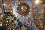 Im Kirchenschiff eines griechisch-orthodoxen Meteora-Klosters