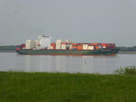 Bella Schulte von der Schulte Reederei vor Krautsand an der Elbe