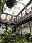 Kanarischer Innenhof mit Holzbalkonen in La Laguna, Teneriffa, Spanien