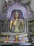 Buddhastatue  im Tempel Lankathilaka, Sri Lanka