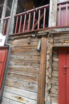 Alte Holzteile an der Tyske Bryggen von Bergen
