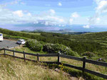 Blick von der Caldeira auf Faial auf die Stadt Horta