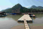 Flußlandschaft am Mekong i<gegenüber den Pak Ou Höhlen in Laos