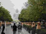 Großer Buddha der Japaner in Bodhgaya (Indien), eingeweiht von S.H. dem Dalai Lama