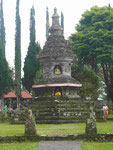 Buddha-Pagode im hinduistischen Tempel Ulun Danu, Bali, Indonesien