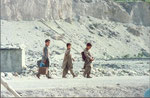 Ragazzi locali lungo la Karakorum Highway