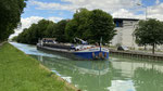 Le canal de l'Aisne à la Marne, parallèle à la rivière Vesle.