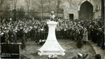 Inauguration du monument à Ambroise Petit (fondateur de l'Orphéon des Enfants de Saint-Remi) en 1925 derrière le chevet de Saint-Remi.
