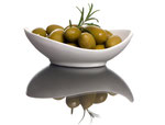 Portion Oliven mit Dekor