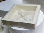 scatolina quadretto con divisori 12X12H3,2 €2,50