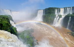 Die Iquasu-Wasserfälle von der argentinischen Seite aus.