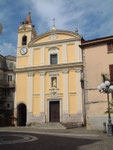 La Facciata della Chiesa di Sant'Angelo e la Piazza