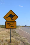 Achtung Kanagroos naechsten 15km(Caution Kangaroos next 15km)