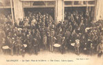 La foule, Place de la Liberté