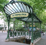 Edicule de l'entrée de la station de métro Abbesses