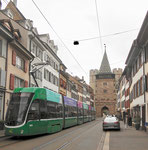 Die Spalenvorstadt mit einem neuen Flexity-Tram Nr.5023 der Linie 3 im Juni 2018