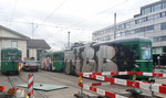 Die drei von Vandalen total versprayten Anhängewagen B4 Nr. 1404, Nr.1477 und Nr.1484 vor dem Depot Dreispitz. Januar 2018