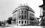 Die Handelsbank am heutigen Bankenplatz. Aufnahme vermutlich Ende der 90er-Jahre vom 19 Jahrhundert.