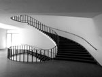Das elegante Treppenhaus des Kollegiengebäudes der Universität Basel, 1974
