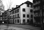 Kleinhüningen 1980, Dorfstrasse 46, ehem. Gasthaus Drei Könige, danach Buchdruckerei Hutter mit den Buchdruckern Anton Brunner, Hanspeter Moser, Dieter Köhler, Walter Holenstein - Chefs waren Willi Bader und Walter Bielser