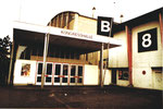 Der Eingang zur Kongresshalle 8 (Basler Halle) an der Clarastrasse 1980
