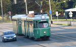 Die BVB in Belgrad: Der DÜWAG-Trammotorwagen Be 4/6 Nr. 630 mit einem B4-Anhänger in einer Strasse in Belgrad. Sommer 2017,  Foto: Th.Unmüssig, Basel 