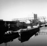 Der Kran der Gaskokerei und im Hintergrund das Silo der BRAG, 1960