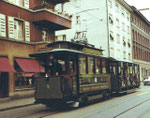 Der Museumstramzug Nr.4 der BVB, die Haltestelle Bläsiring verlassend, 1970